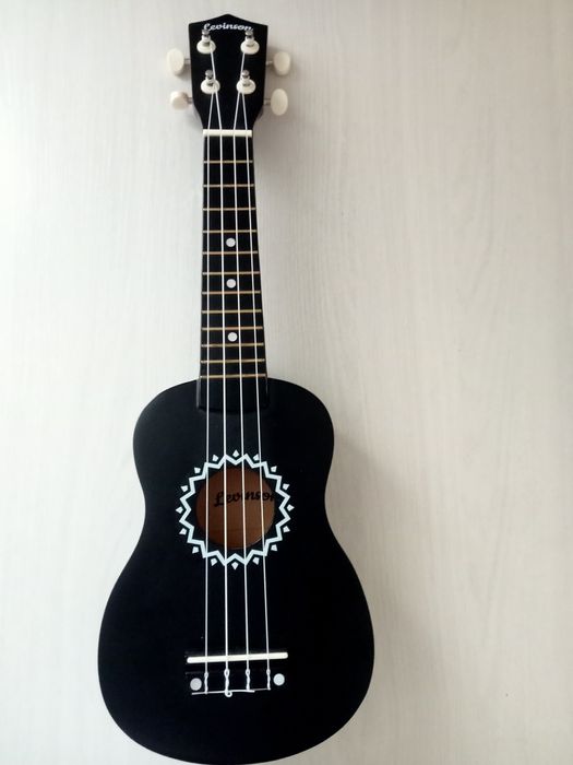 Укулеле Levinson