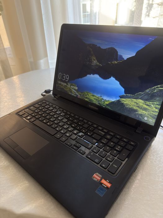 Ноутбук самсунгг