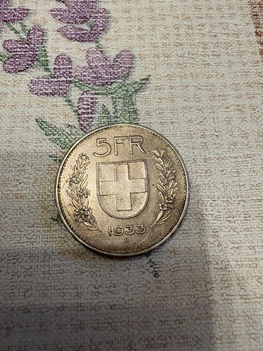 Vand moneda de argint