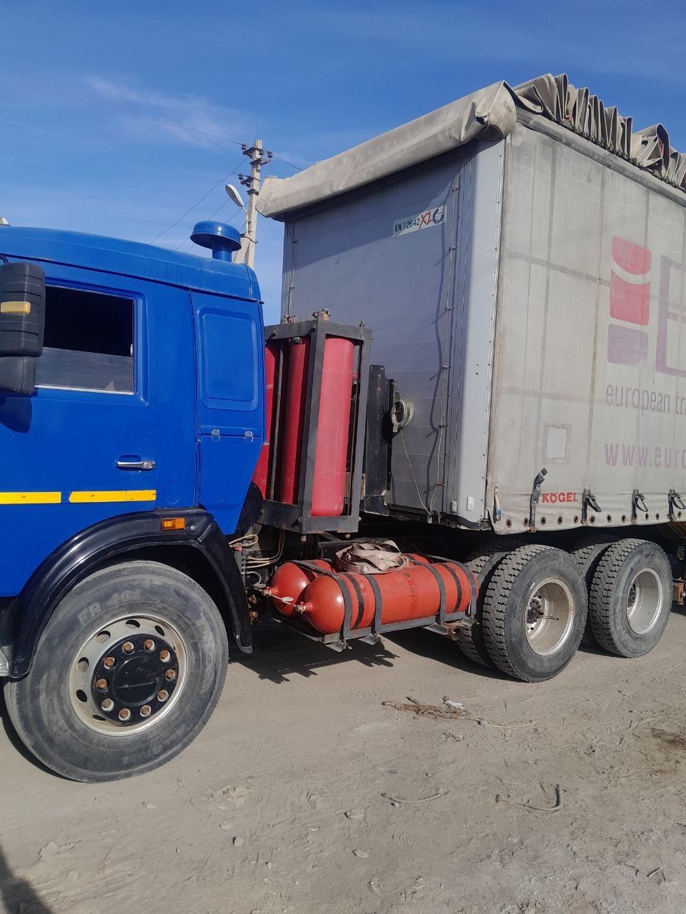 Kamaz 54115 tirkama