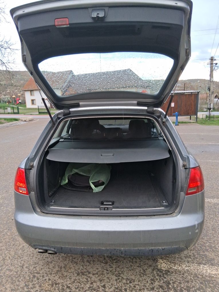 Vând Audi A4 B7 1.9 TDI