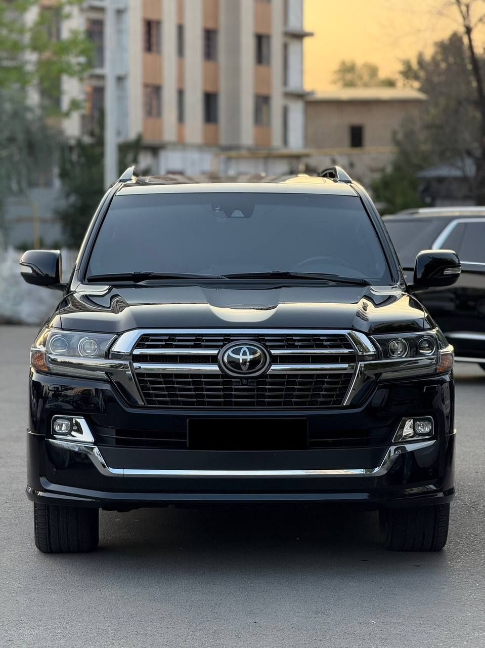 Toyota Land Cruiser 200   V8   Аренда. с. вукуп