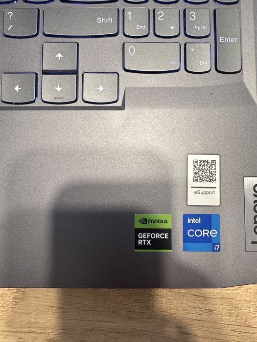 Laptop Gaming Lenovo LOQ RTX 4060 / i7 13620H / SSD 512GB