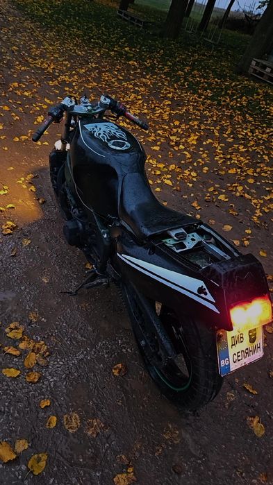 Продавам -Yamaha fzr 600