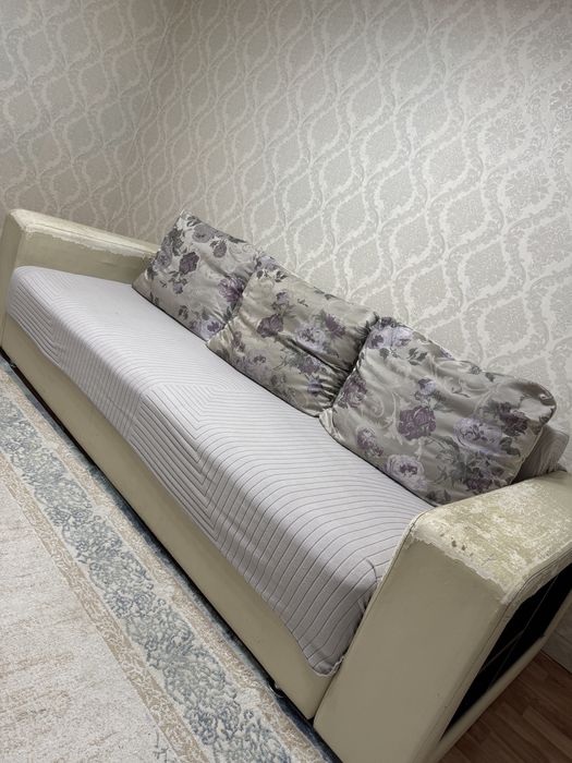 Срочно продается диван