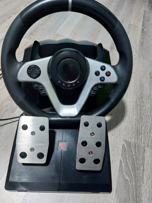 Volan  și pedale gaming