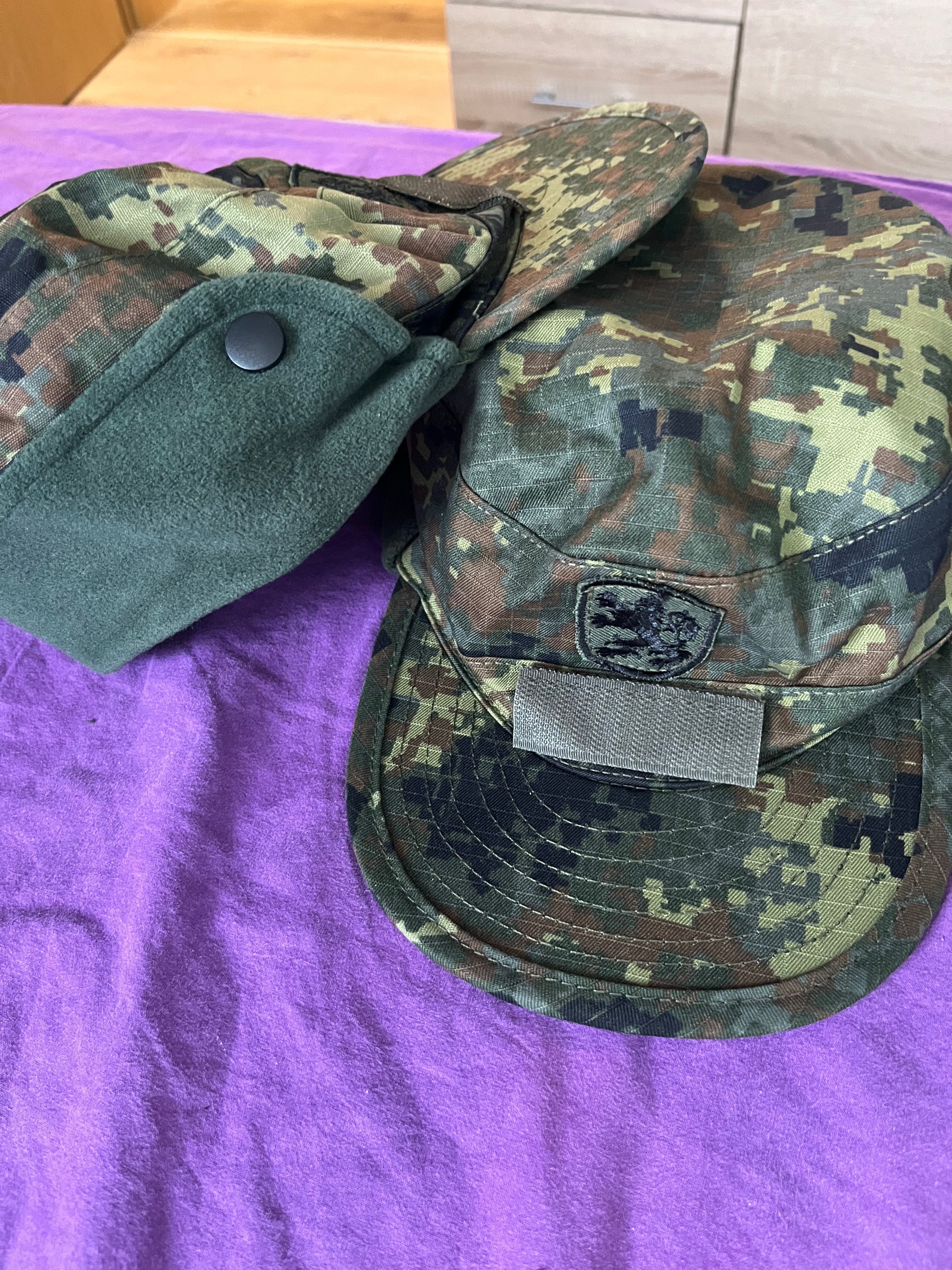 Зимни военни шапки