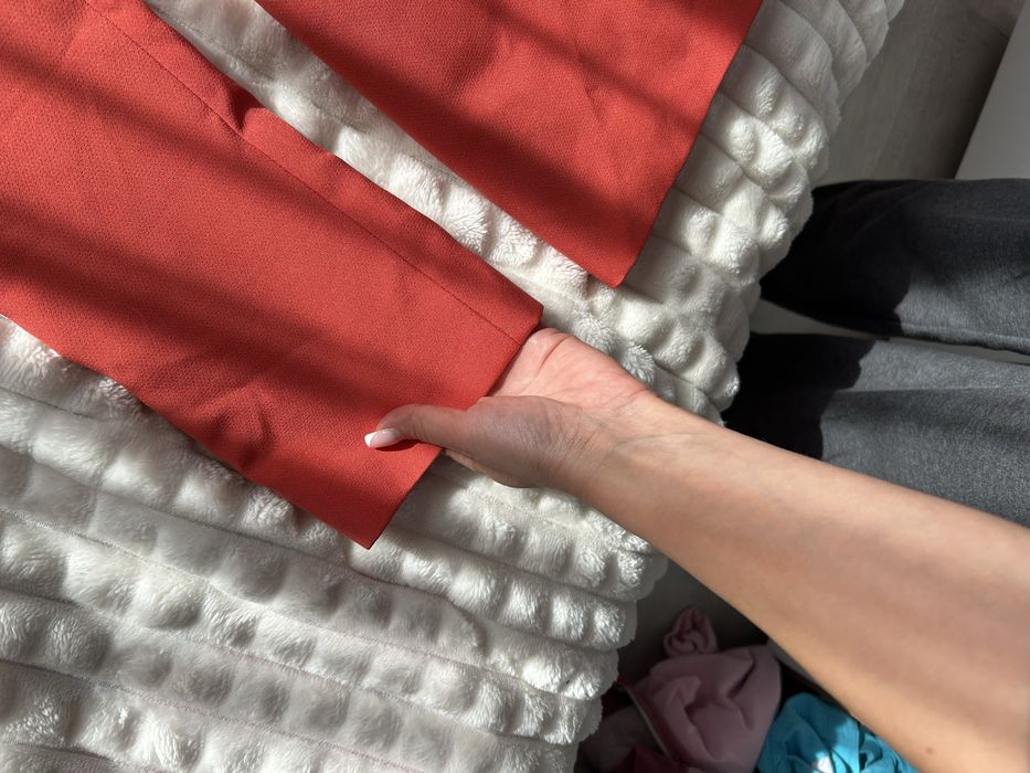 Розов блейзер Asos.