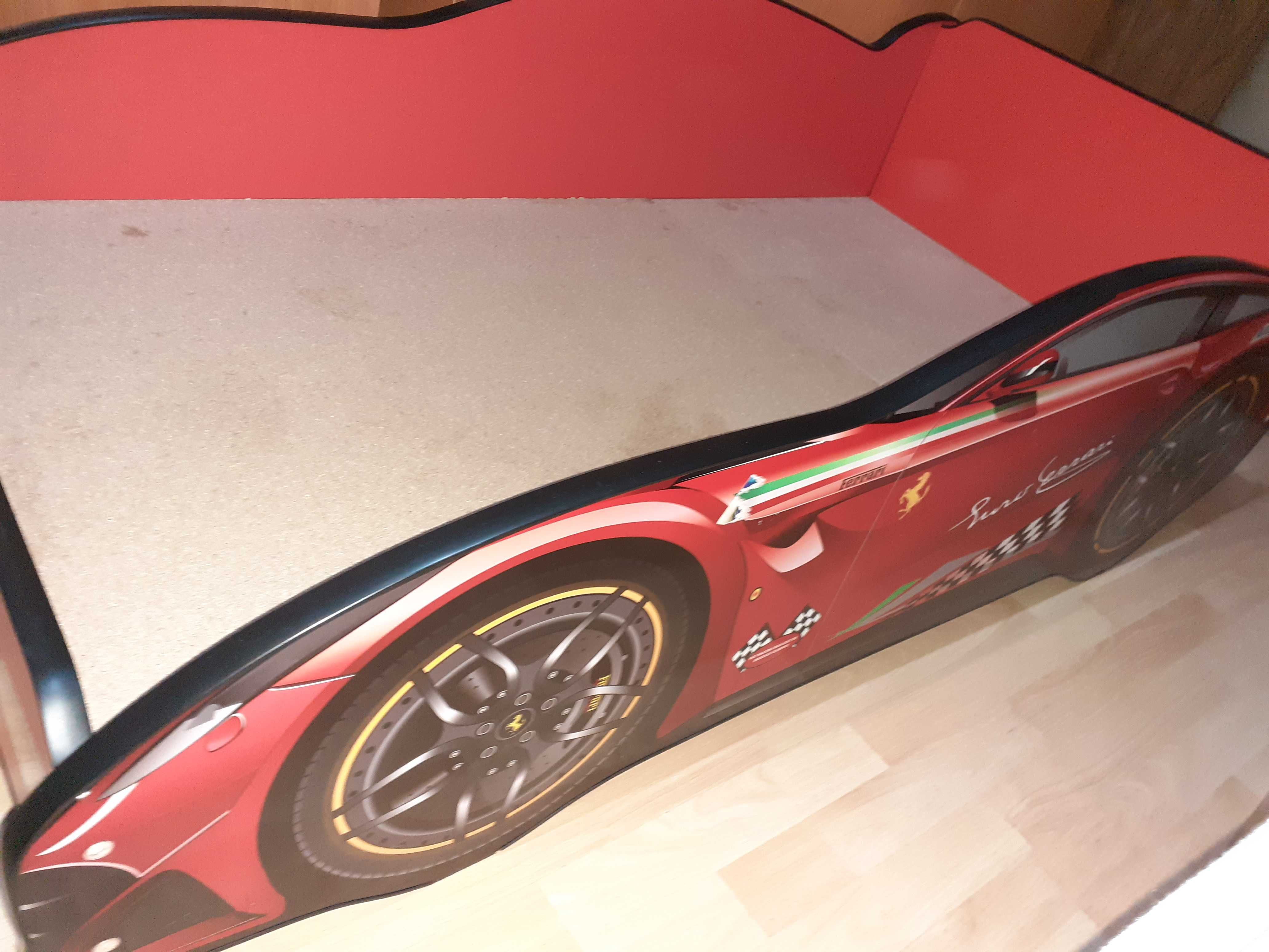Pat pentru copii, model masinuta Ferrari,150x75x48cm, somiera 140x70cm