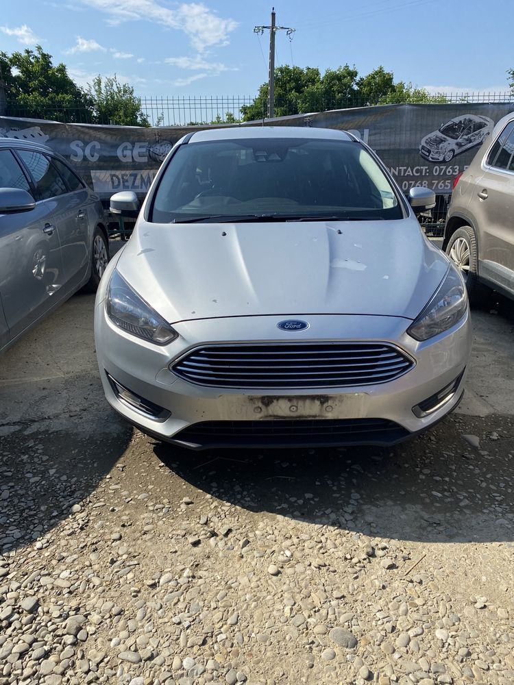 Haion cu lunetă Ford Focus 3 Facelift 2015