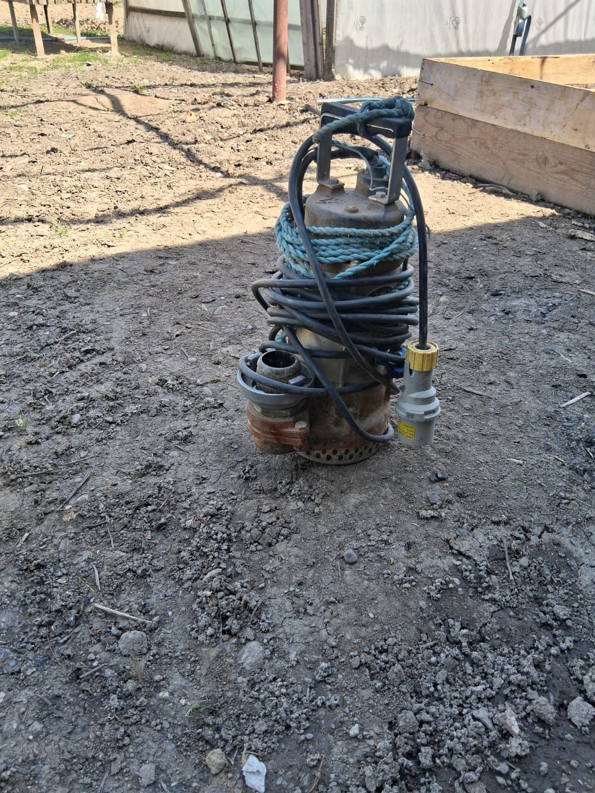 Vand Scule 110 V