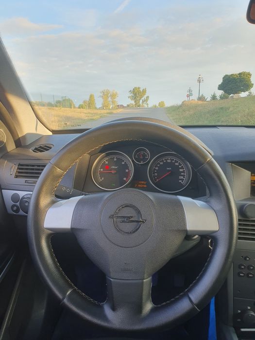 Vând Opel astra h 1.9