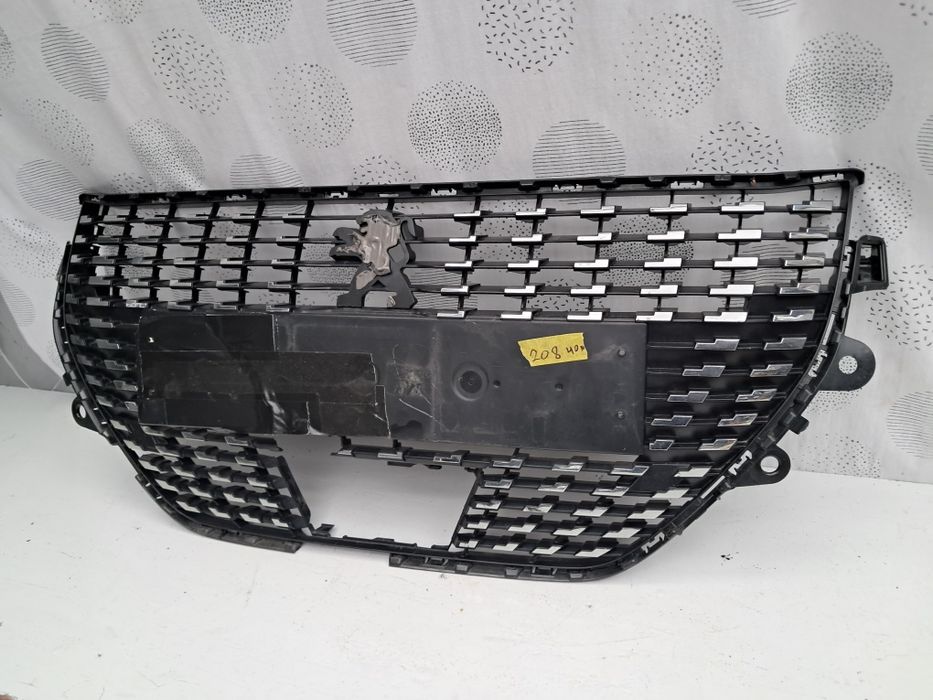 Грил решетка пежо 208 Peugeot  2008