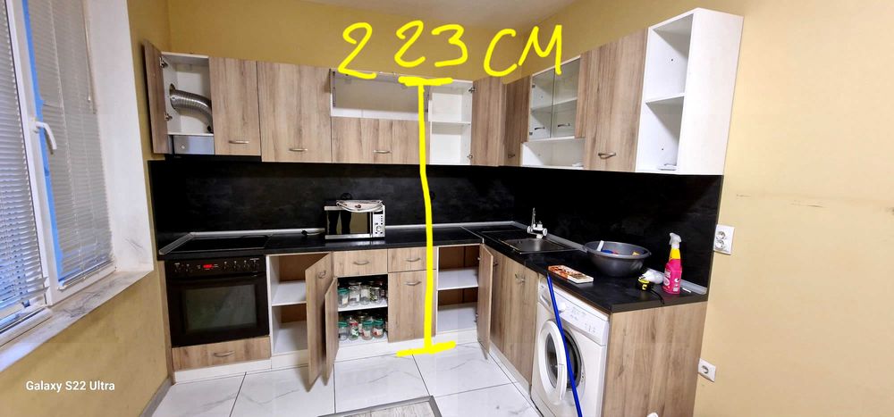 Кухня без уреди. Кухнески модул.