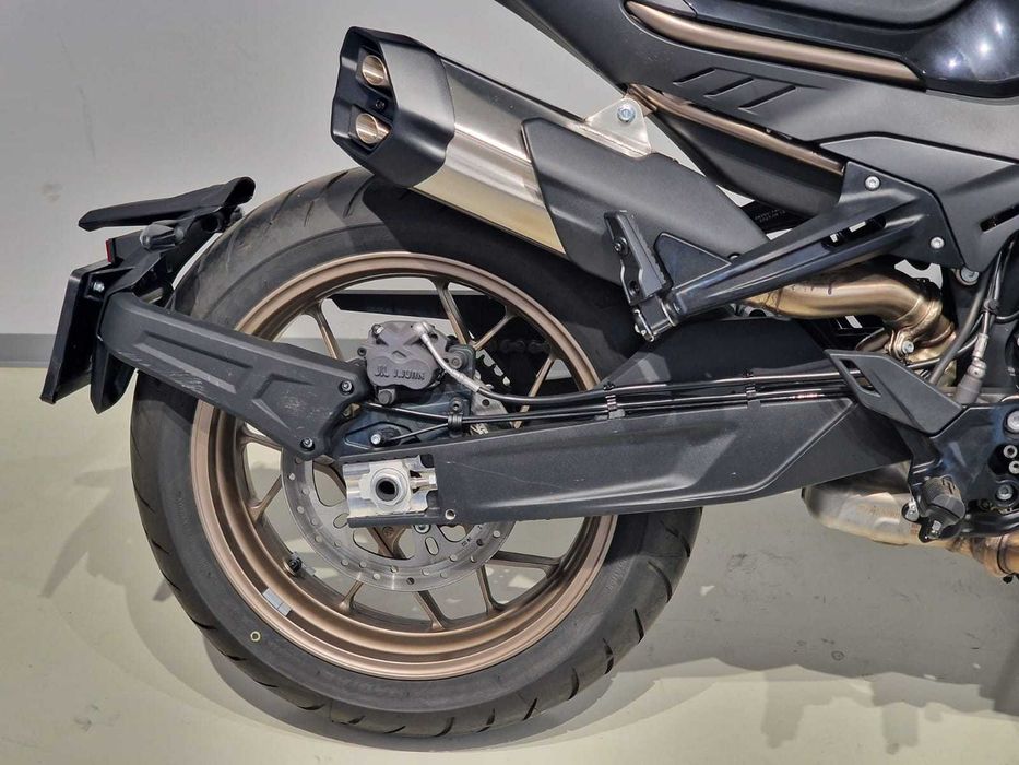 MOTOCICLETA CF-MOTO 800NK - 2023 - 6700 km