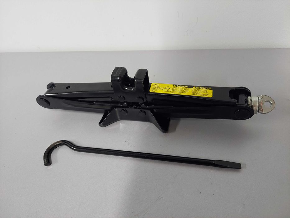 Cric OEM Toyota Auris Yaris Avensis Camry Corolla Prius - NOU