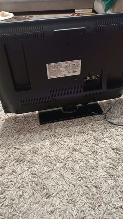 TV JVC mic, perfect pentru bucătărie – funcționează impecabil!