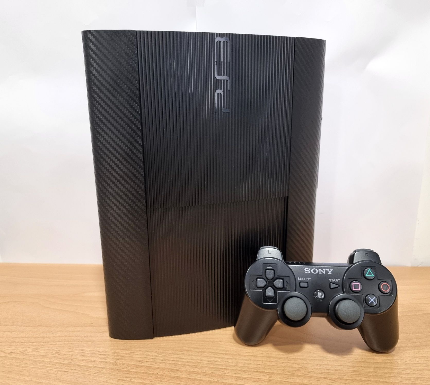 Playstation 3 super Slim с 42 игри и 3 месеца гаранция