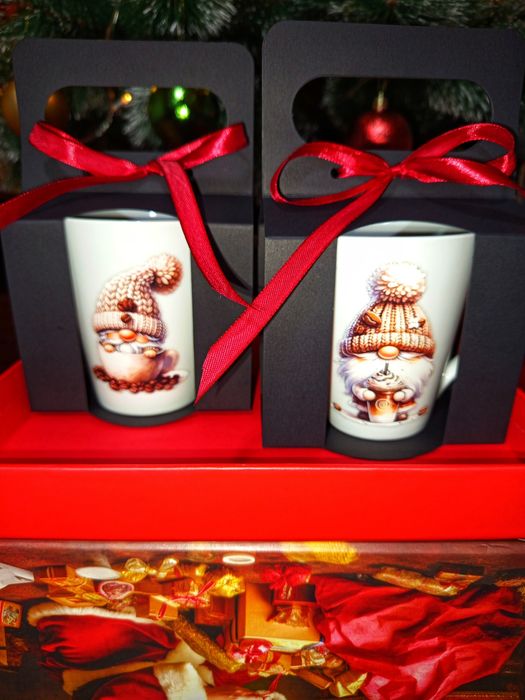 Коледни чаши за скъпи приятели