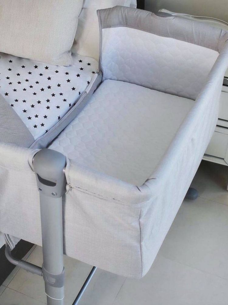Продаётся детская кроватка Nova от Jikel
