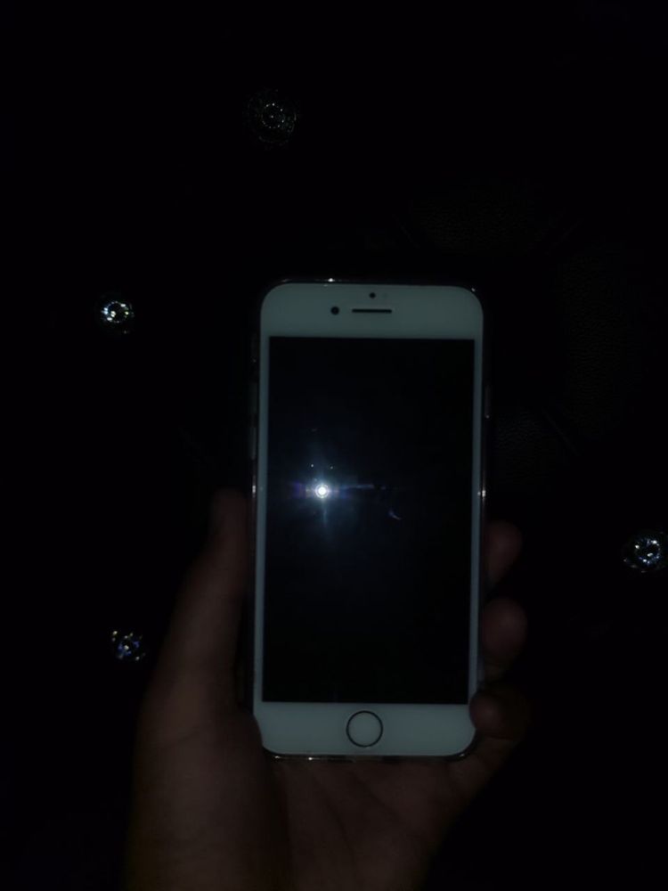 продаю свой телефон Iphone 8