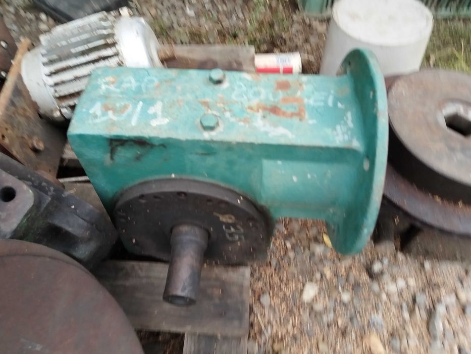 Reductor cu raport de 10/1 melcat