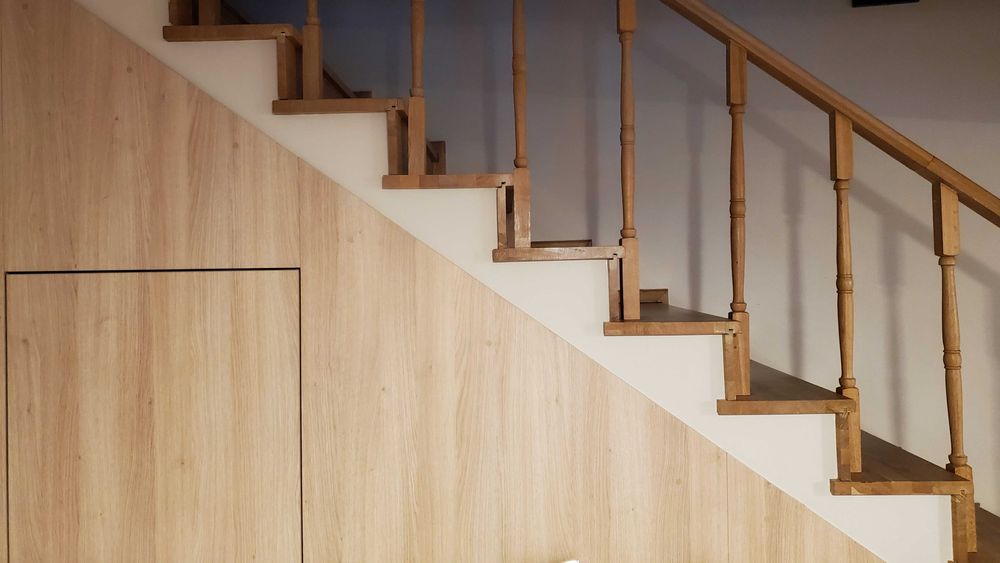 Balustri si mana curenta stejar