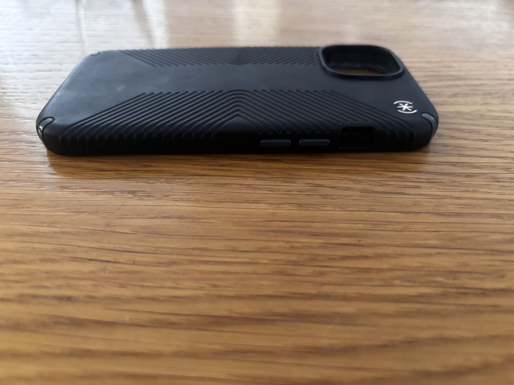 Противоударен калъф за iPhone 15