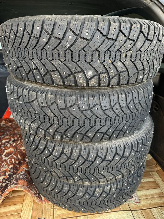 Продам зимнюю резину, шипованные. 185/65/15