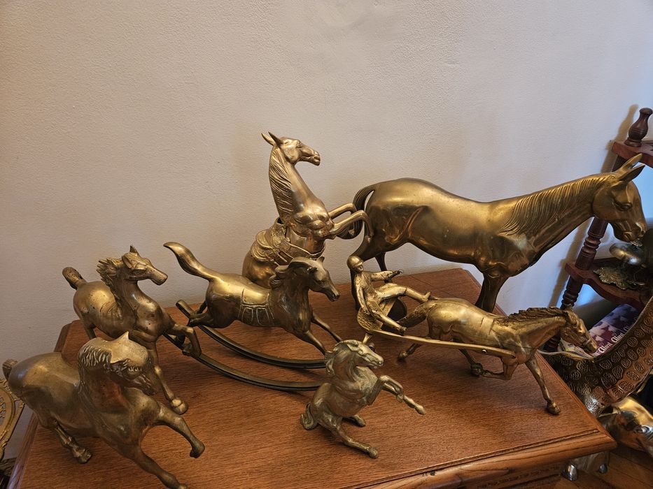 Cal alama bronz decoratiuni