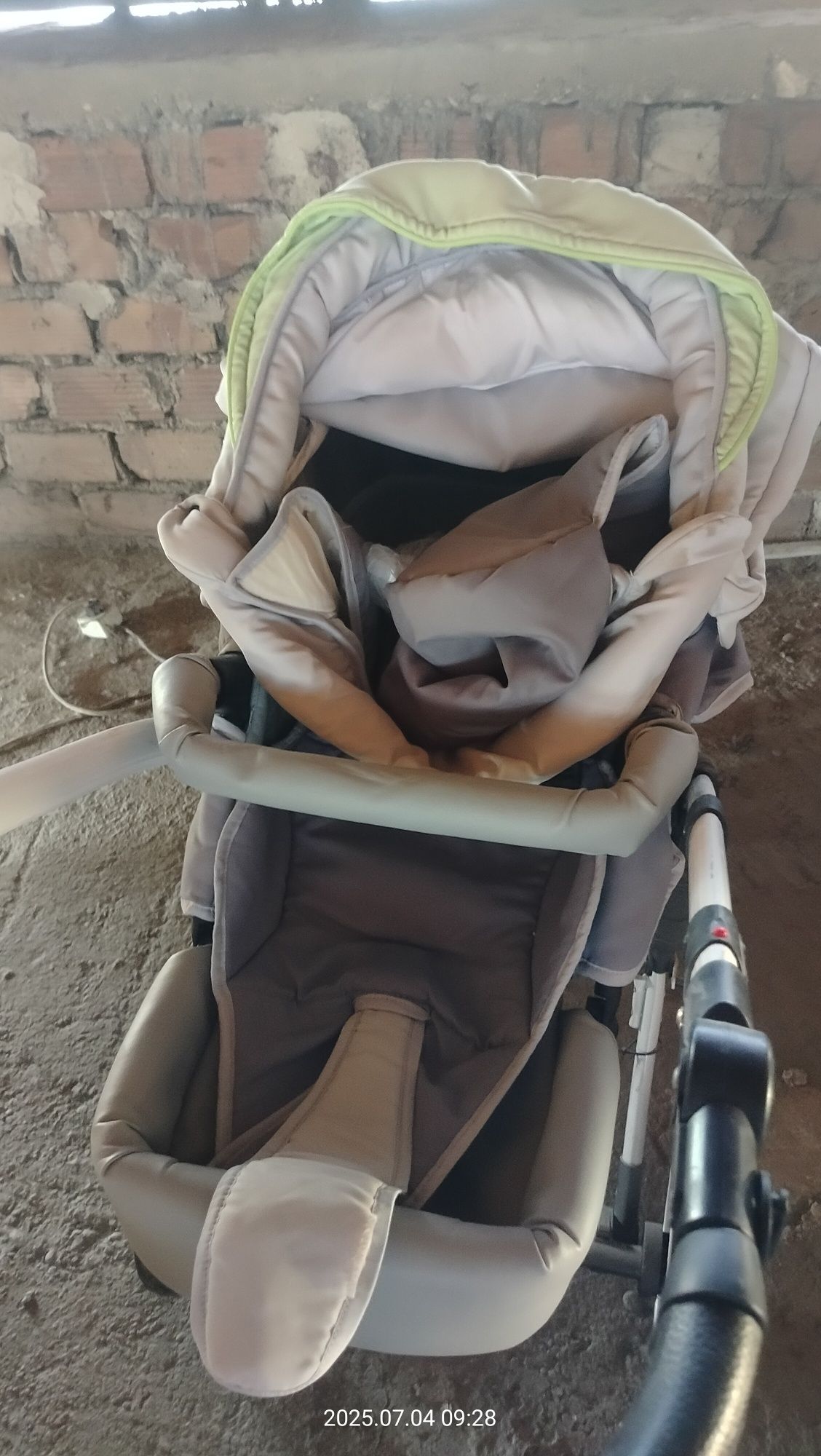 Продавам количка 2 в 1