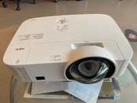 Мултимедиен проектор NEC M300XS