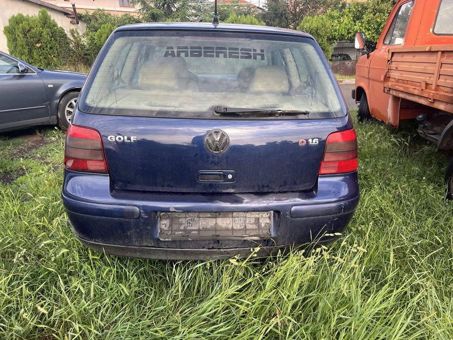 VW Golf 4 1,6 16V 105к.с 2002г НА ЧАСТИ