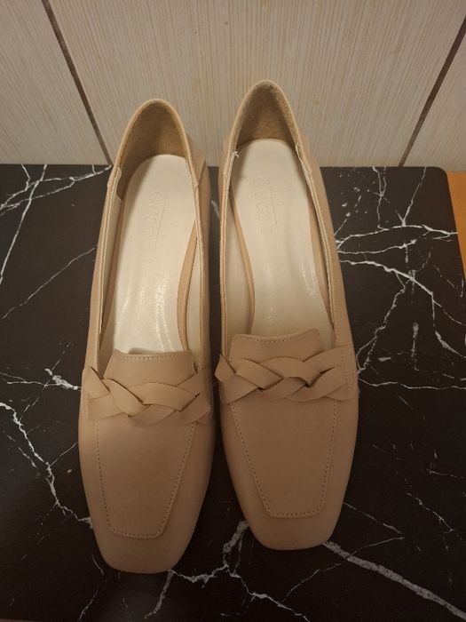 Pantofi noi mărimea 41