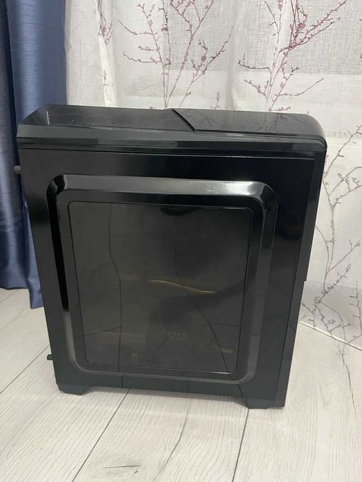 Vând PC gaming (placă video GTX, Intel i7, RAM 16GB) pt jocuri scoala