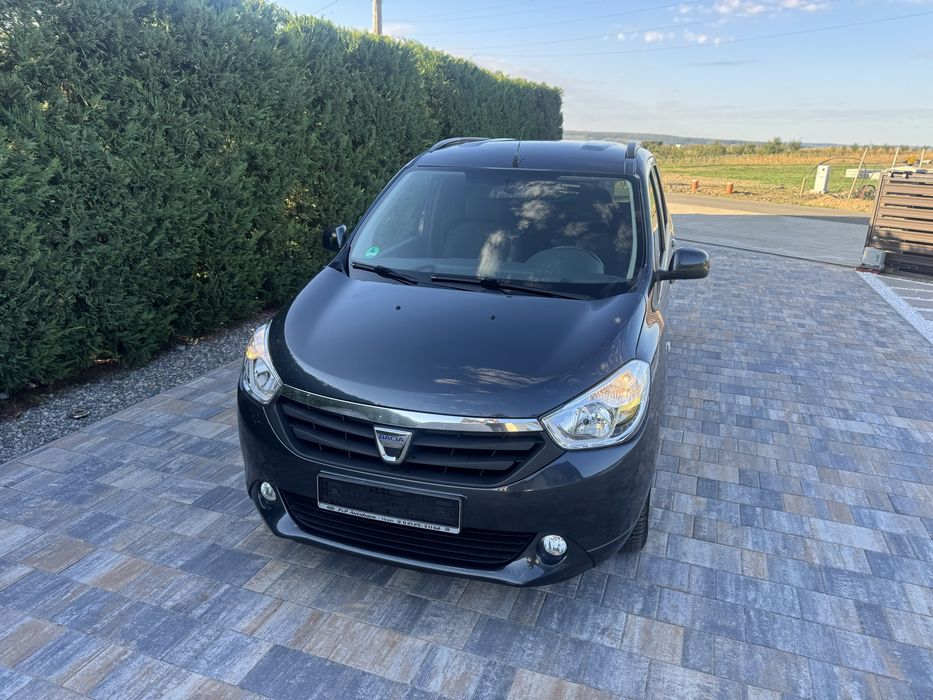 Dacia Lodgy 1.5 diesel/an2012/5 locuri/Aer Conditionat/recent adus