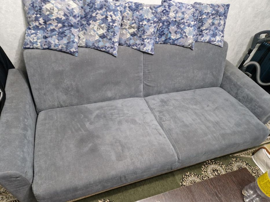 Срочно продаю диван, самовывоз