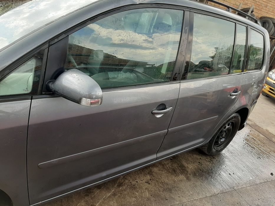 Usa / usi Vw Touran stanga / dreapta fata / spate ( culoare LD7X )