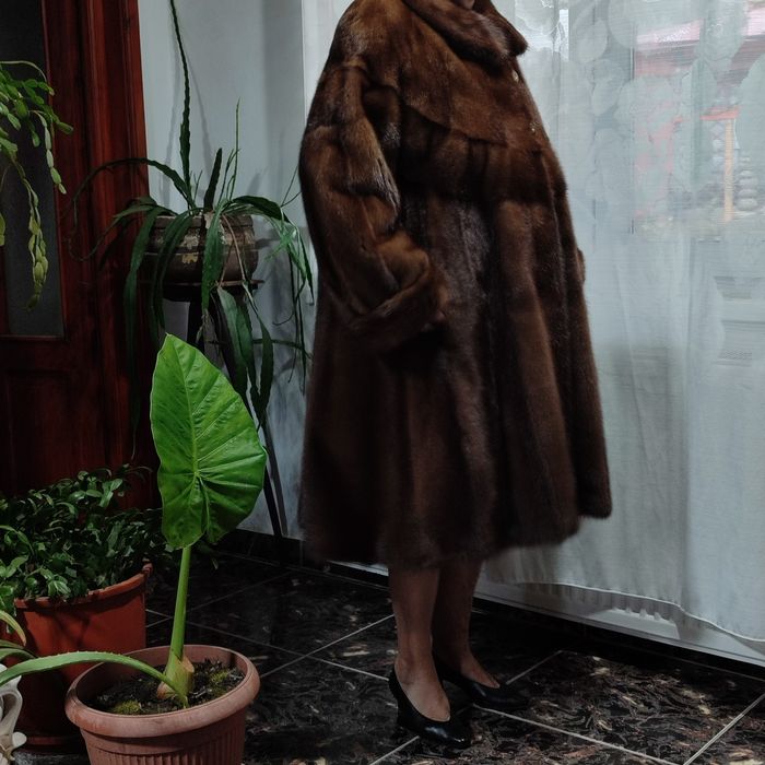 Eleganta si sofisticata , impecabila , exclusivista , VIZON  natural.