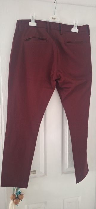Pantaloni casual Zara