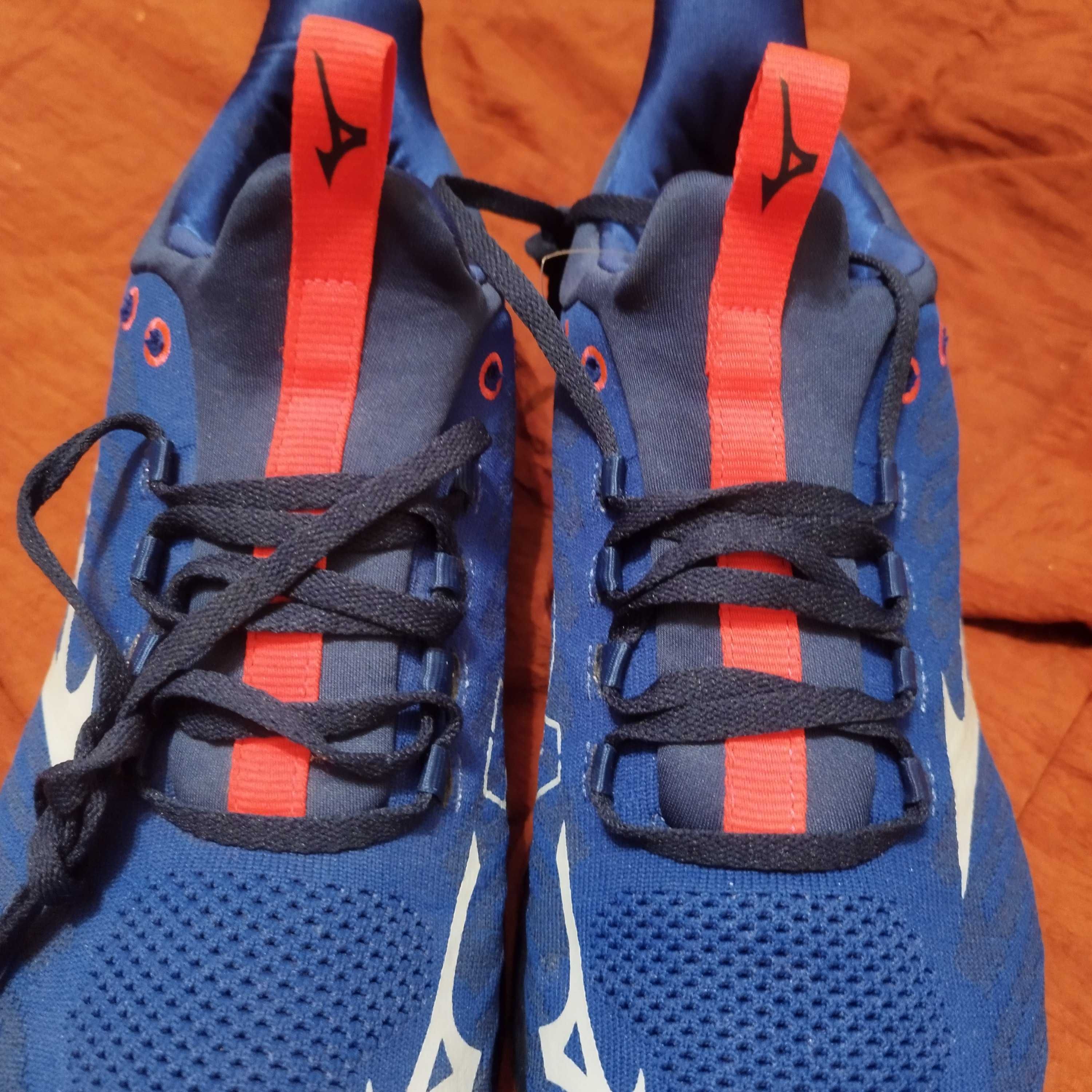 маратонки Mizuno 45,5-29,5см