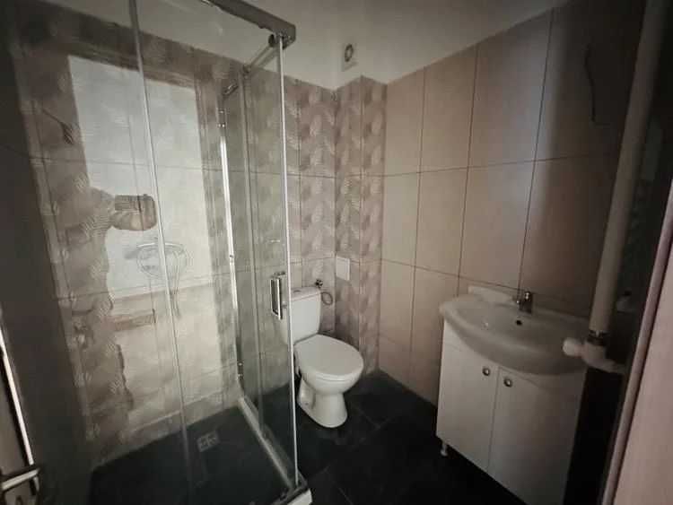 Inchiriez spatiu comercial militari residence