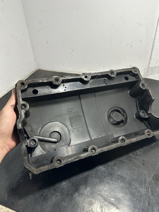 Capac culbutori Vw Sharan  1.9 Audi a4 B6 Passat B5.5 1.9 038103469