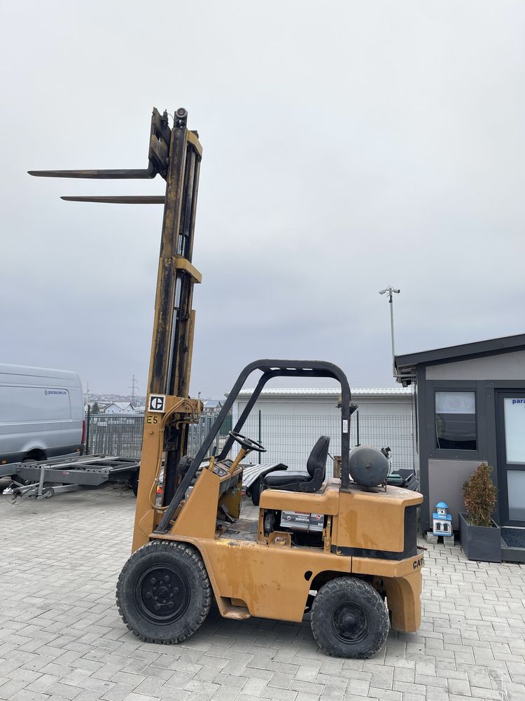 Motostivuitor Caterpillar pe GPL