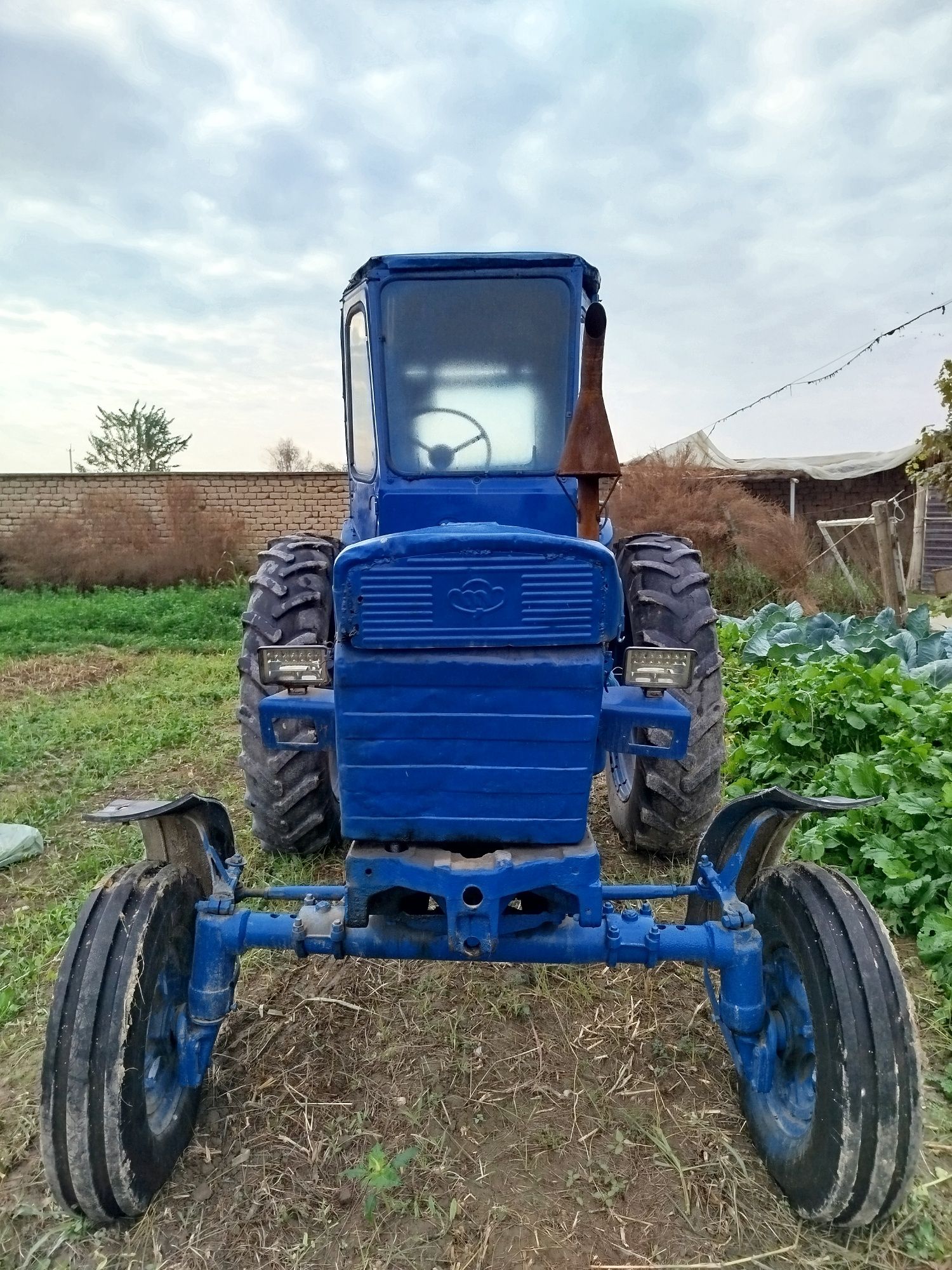 Traktor T28 • Oqqo‘rg‘on tum. • Toshkent vil.
