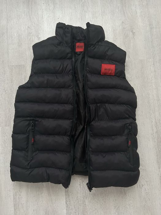 Hugo boss елек за деца