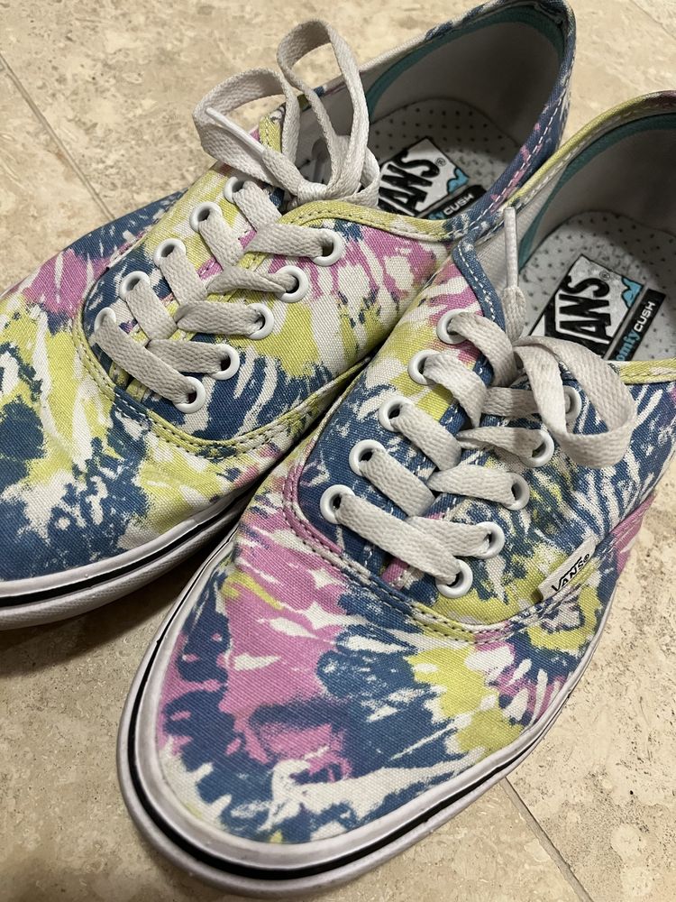 Обувки vans - limited edition - tie dye comfycush