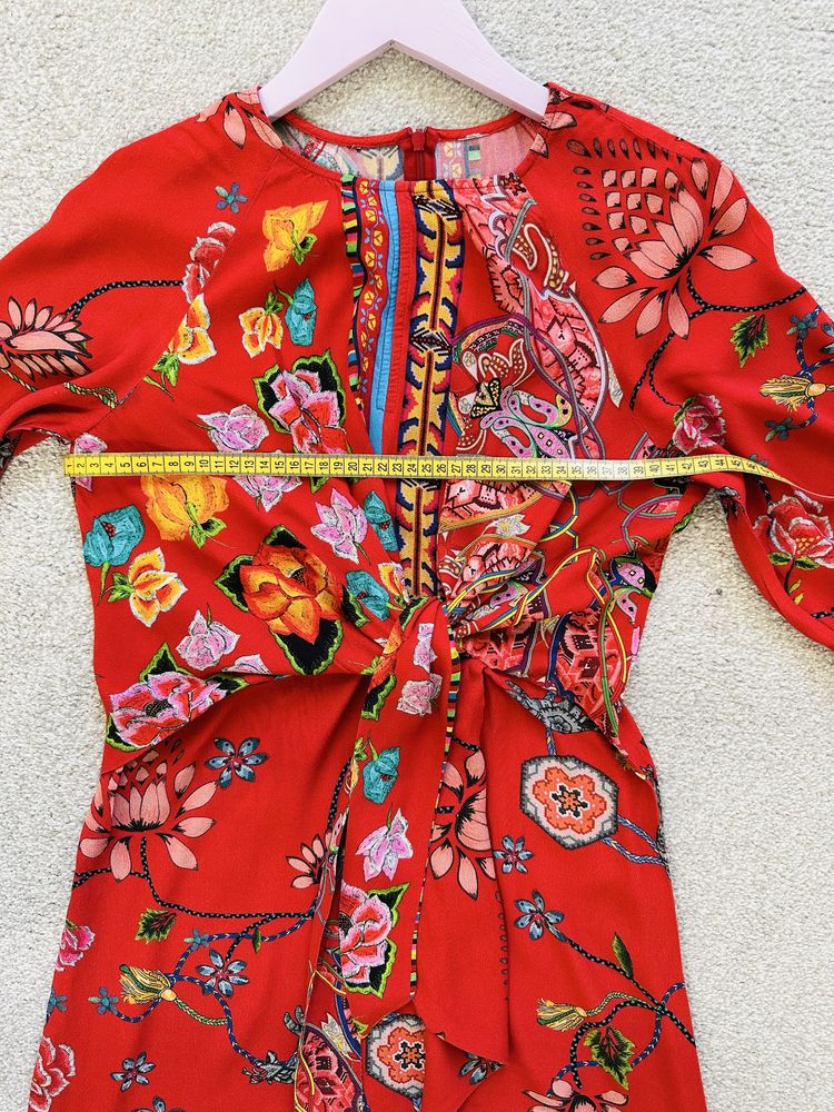 Vând rochie roșie Desigual-S