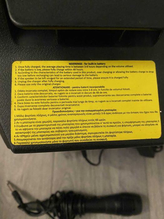 Vând boxă portabila Akai SS022A-X6. 30