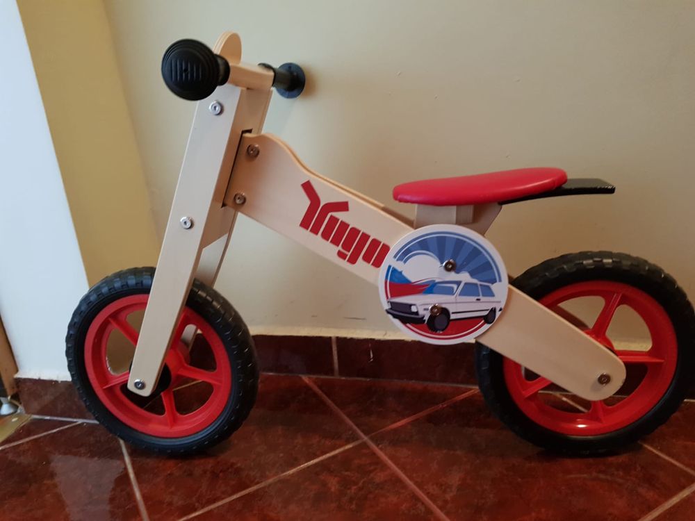 Bicicleta din lemn pentru copii